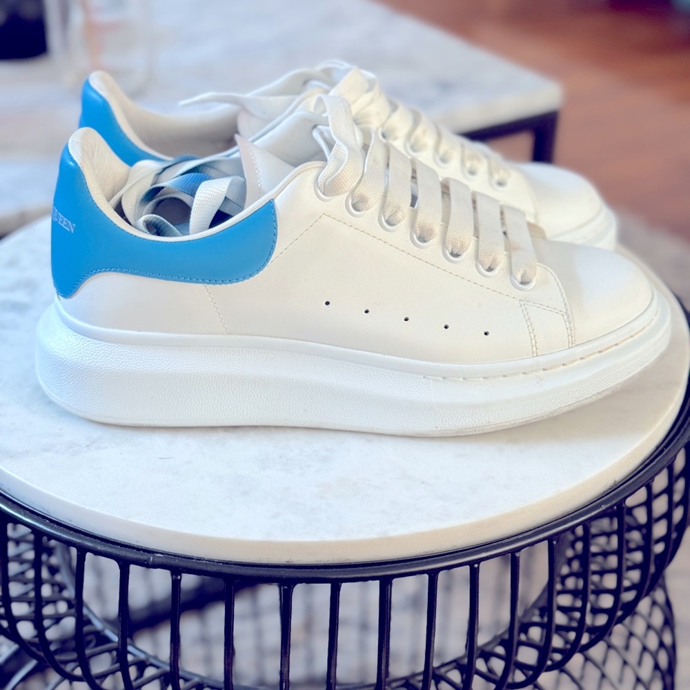 Alexander McQueen size US8.5 Eu 41.5